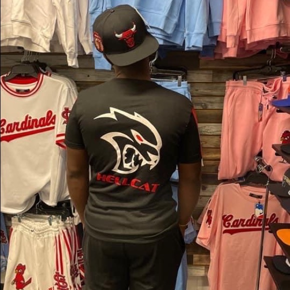 Short Sets - Picture 3 of 4